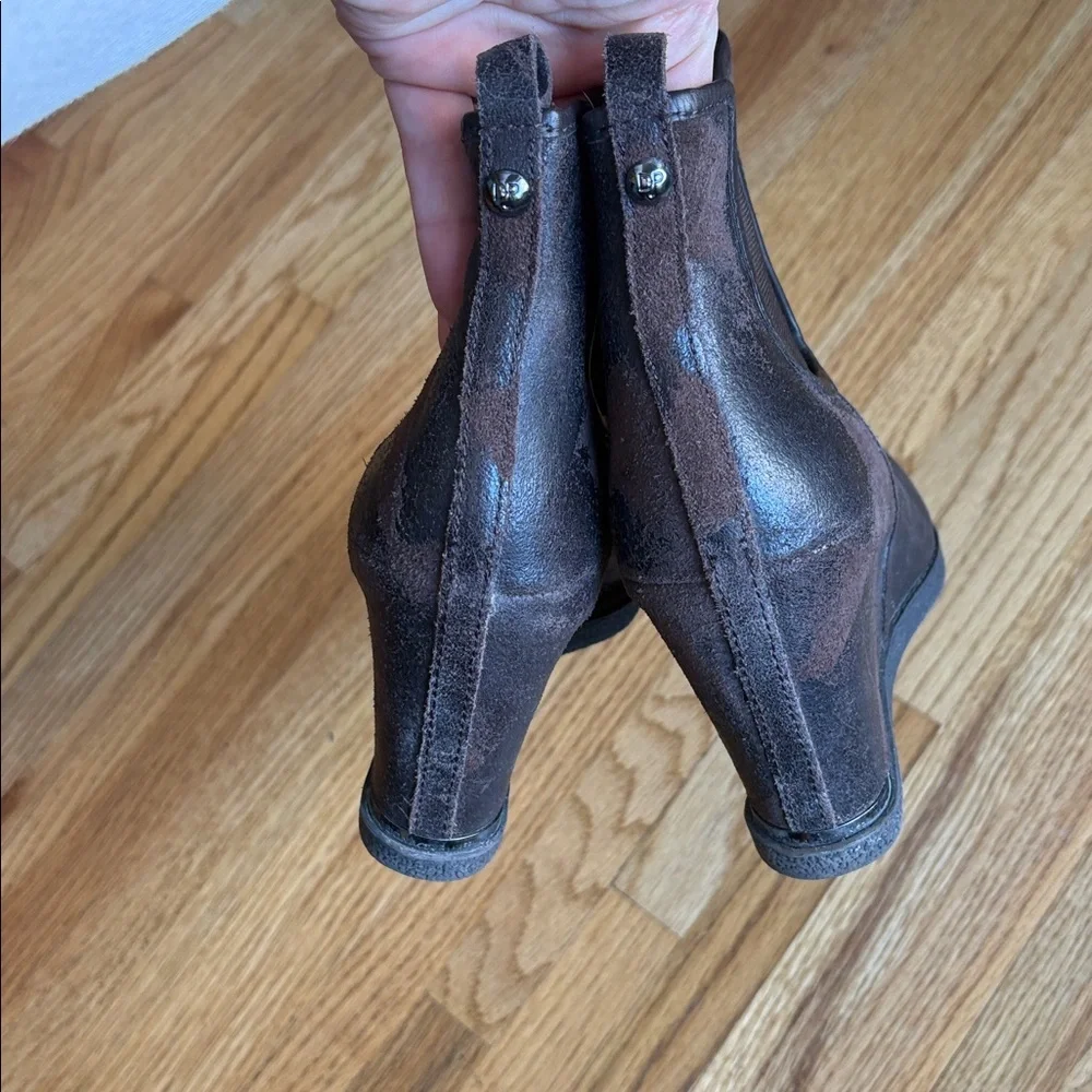 Donald J. Pliner classic brown
